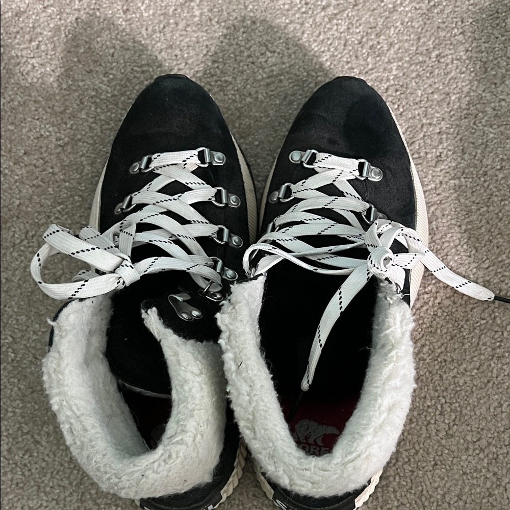 Women's Black and White Winter Boots